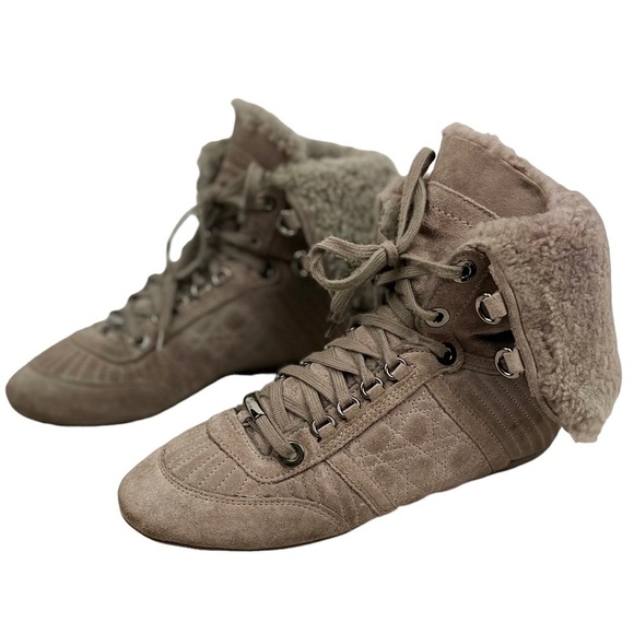DIOR Shearling lined Cannage Suede boots - Picture 14 of 15